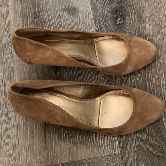 BCBG pumps - Picture 2 of 3